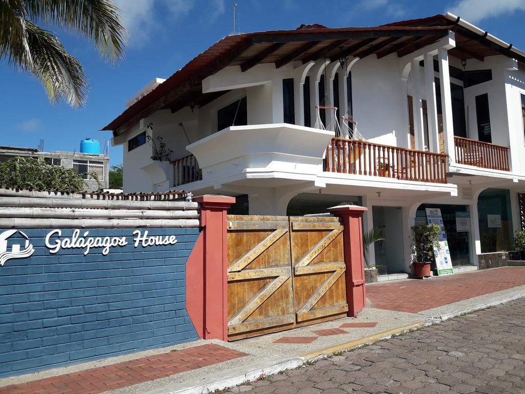 Galapagos House Hostel Puerto Ayora  Zewnętrze zdjęcie