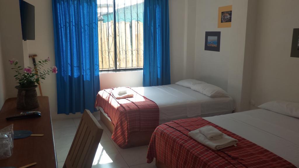 Galapagos House Hostel Puerto Ayora  Zewnętrze zdjęcie