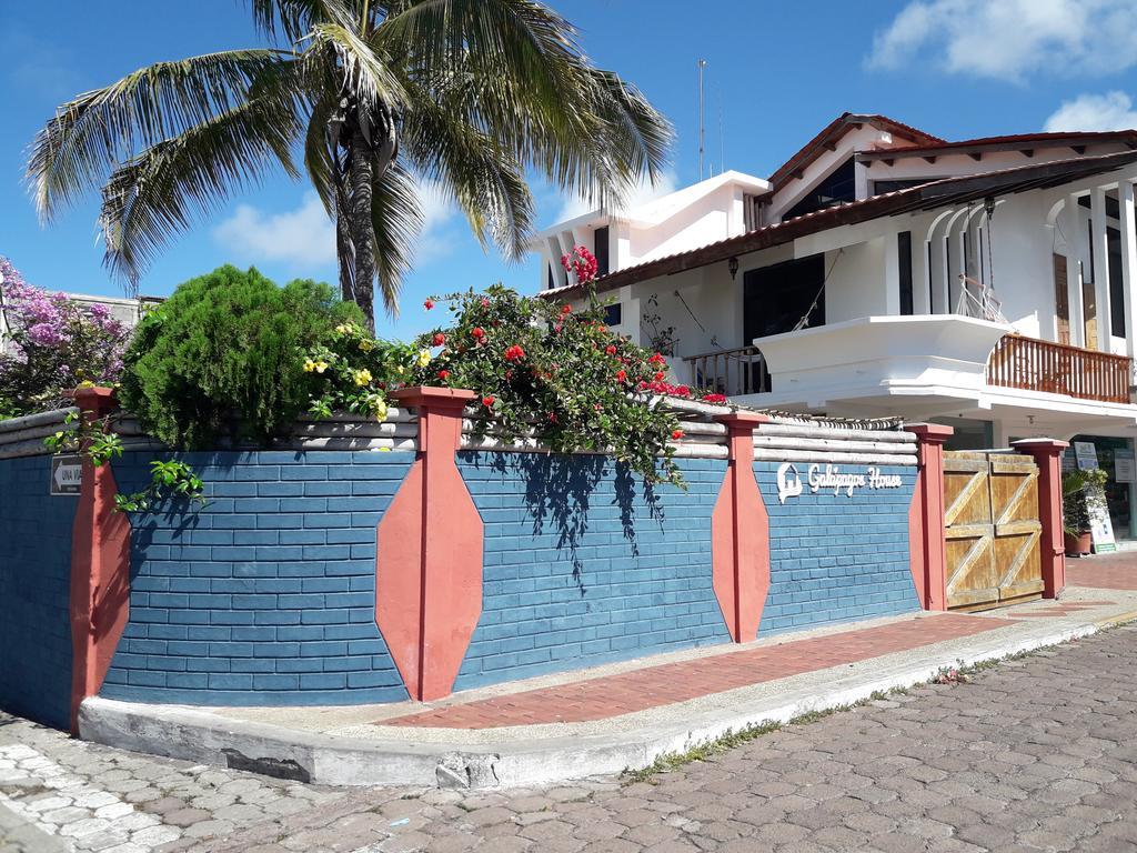 Galapagos House Hostel Puerto Ayora  Zewnętrze zdjęcie